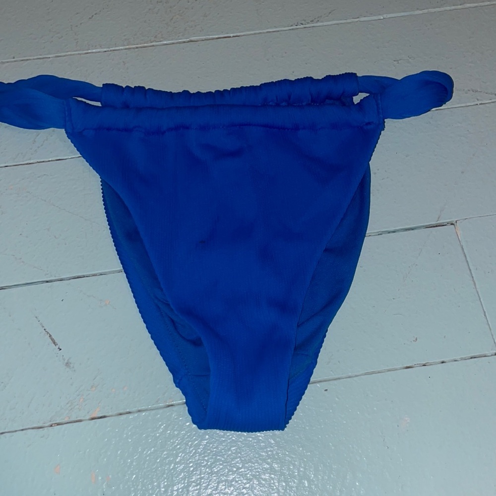 Swimsuit bottoms from No Boundaries. Size L